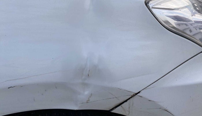 2018 Maruti Dzire VDI, Diesel, Manual, 29,789 km, Right fender - Slightly dented