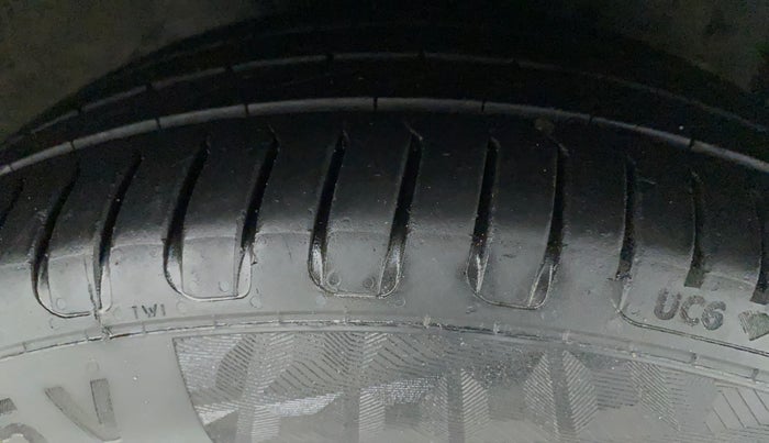2018 Ford FREESTYLE TITANIUM 1.5 DIESEL, Diesel, Manual, 67,444 km, Right Front Tyre Tread