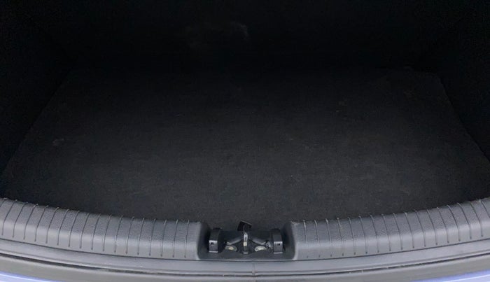 2017 Hyundai Grand i10 MAGNA 1.2 KAPPA VTVT, Petrol, Manual, 22,370 km, Boot Inside