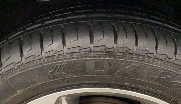 2018 Hyundai Verna 1.6 VTVT SX, Petrol, Manual, 74,702 km, Left Front Tyre Tread