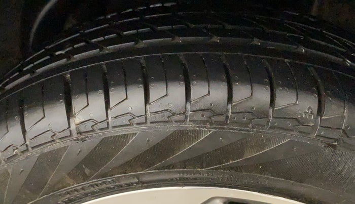 2018 Hyundai Verna 1.6 VTVT SX, Petrol, Manual, 74,702 km, Left Rear Tyre Tread