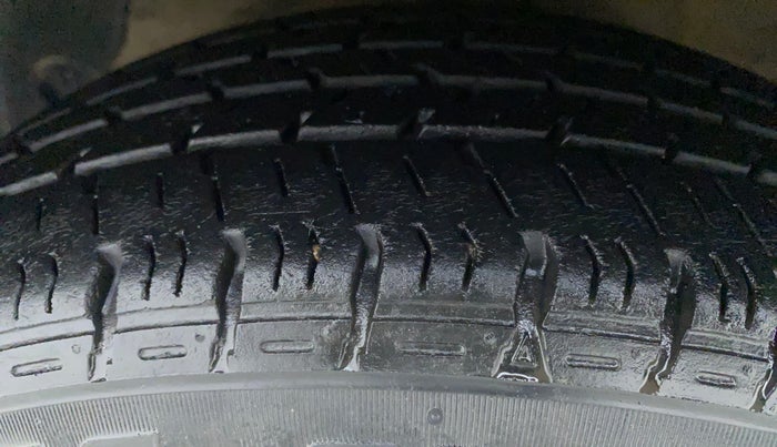 2014 Hyundai Grand i10 ASTA AT 1.2 KAPPA VTVT, Petrol, Automatic, 69,139 km, Left Front Tyre Tread