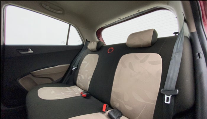 2014 Hyundai Grand i10 ASTA AT 1.2 KAPPA VTVT, Petrol, Automatic, 69,139 km, Right Side Rear Door Cabin