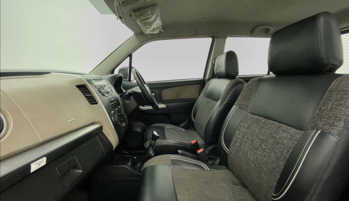 2014 Maruti Wagon R 1.0 VXI, Petrol, Manual, 66,402 km, Right Side Front Door Cabin