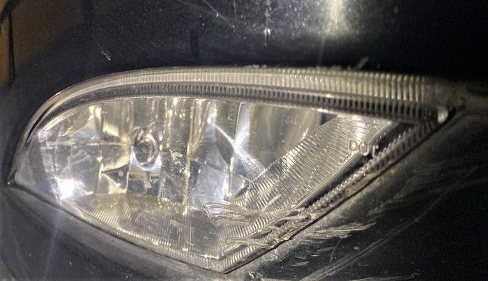 2014 Mahindra XUV500 W6, Diesel, Manual, 99,432 km, Right fog light - Not working