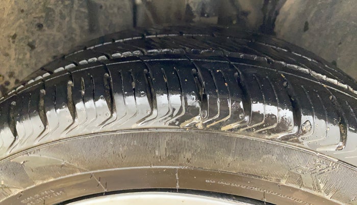 2022 Tata ALTROZ XM PLUS PETROL, Petrol, Manual, 52,809 km, Right Front Tyre Tread