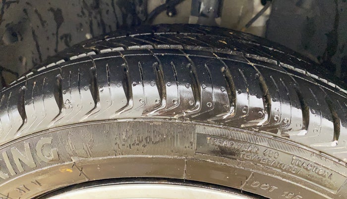 2022 Tata ALTROZ XM PLUS PETROL, Petrol, Manual, 52,809 km, Left Front Tyre Tread