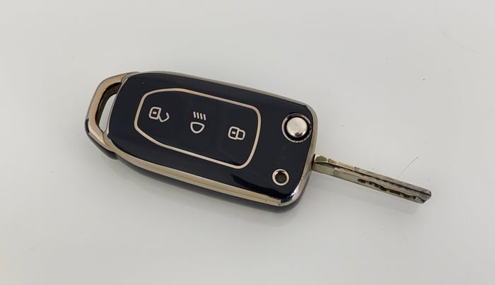 2022 Tata ALTROZ XM PLUS PETROL, Petrol, Manual, 52,809 km, Key Close Up