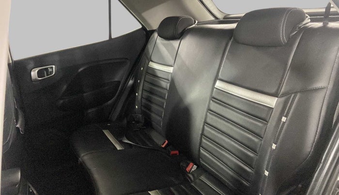 2021 Hyundai VENUE S+ 1.2, Petrol, Manual, 30,747 km, Right Side Rear Door Cabin