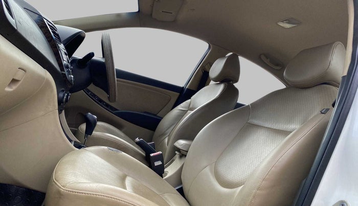 2011 Hyundai Verna FLUIDIC 1.6 VTVT SX OPT AT, Petrol, Automatic, 61,927 km, Right Side Front Door Cabin