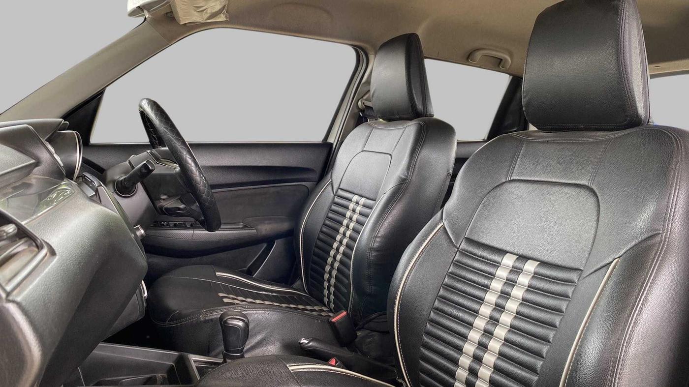 2018 Maruti Swift VXI AMT, Petrol, Automatic, 85,051 km, Right Side Front Door Cabin