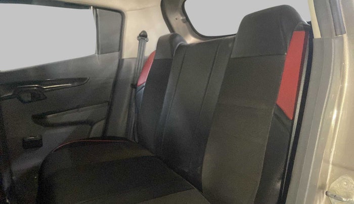 2018 Mahindra KUV 100 NXT K2 P 6 STR, Petrol, Manual, 35,569 km, Right Side Rear Door Cabin