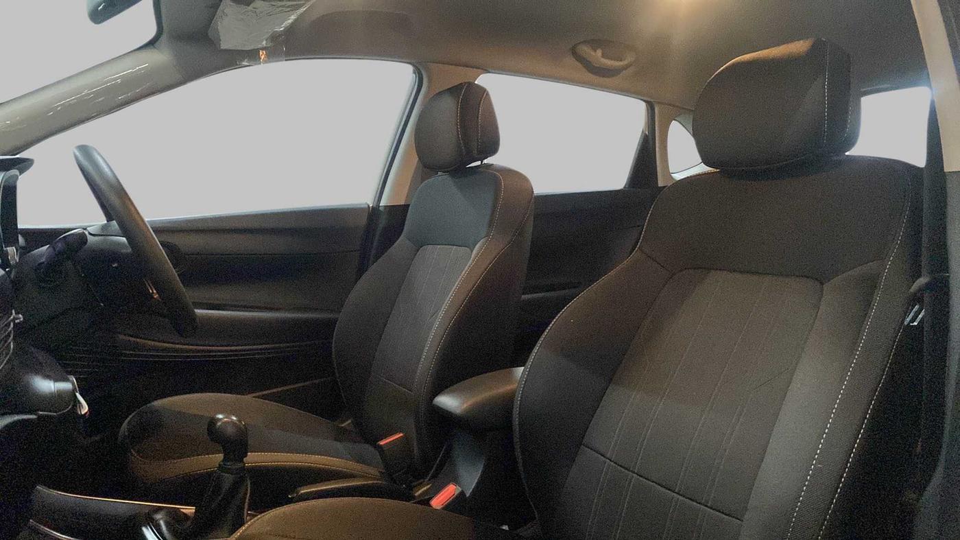 2021 Hyundai NEW I20 MAGNA 1.2 MT, Petrol, Manual, 1,830 km, Right Side Front Door Cabin