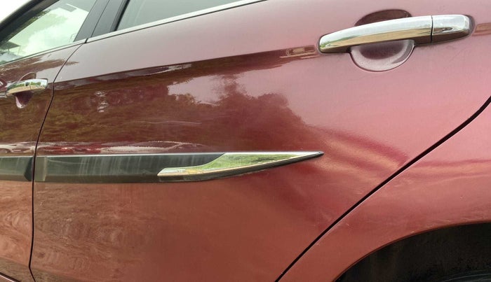 2015 Maruti Ciaz ZXI+, Petrol, Manual, 80,140 km, Rear left door - Minor scratches