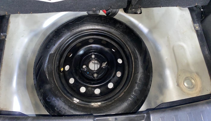 2014 Maruti Swift VXI, Petrol, Manual, 82,636 km, Spare Tyre