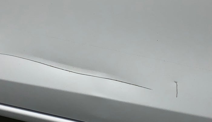 2019 Toyota YARIS J MT, Petrol, Manual, 1,17,543 km, Front passenger door - Minor scratches