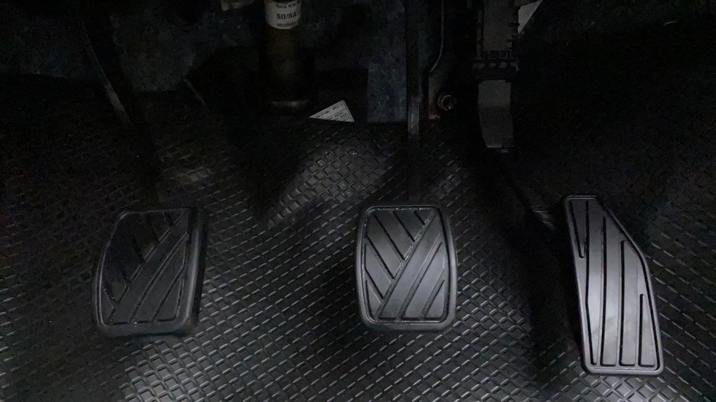 2020 Maruti Swift VXI, Petrol, Manual, 23,475 km, Pedals