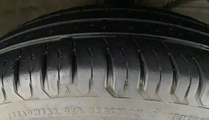 2020 Maruti Swift VXI, Petrol, Manual, 23,475 km, Right Front Tyre Tread