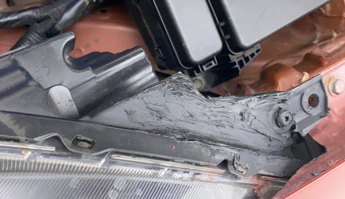 2017 Maruti Dzire ZXI PLUS AMT, Petrol, Automatic, 51,529 km, Left headlight - Clamp has minor damage
