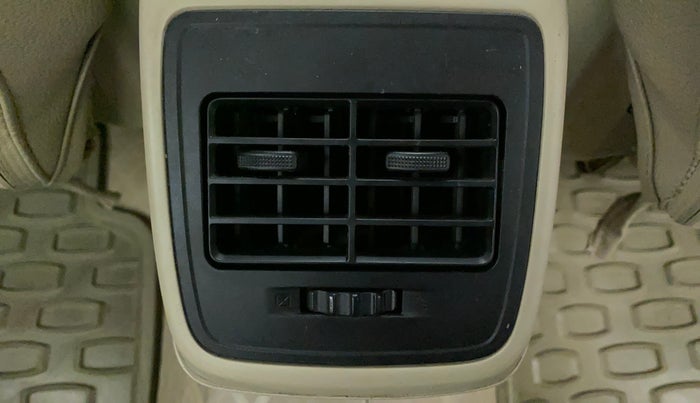 2017 Maruti Dzire ZXI PLUS AMT, Petrol, Automatic, 51,529 km, Rear AC Vents