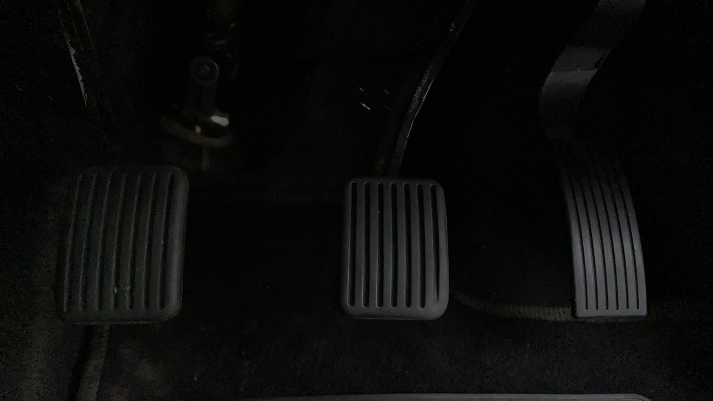 2022 Hyundai AURA S 1.2 CNG, CNG, Manual, 25,910 km, Pedals