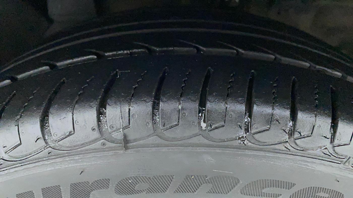 2019 Ford Ecosport TITANIUM 1.5L DIESEL, Diesel, Manual, 1,08,772 km, Left Front Tyre Tread