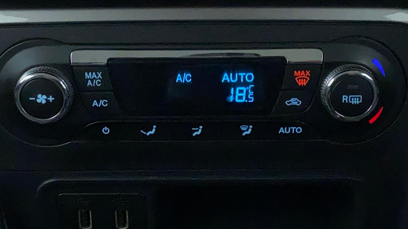 2019 Ford Ecosport TITANIUM 1.5L DIESEL, Diesel, Manual, 1,08,772 km, Automatic Climate Control