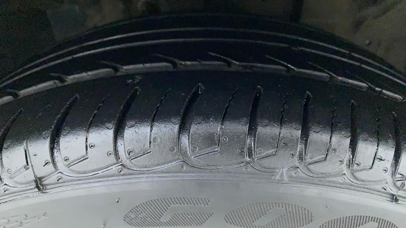 2019 Ford Ecosport TITANIUM 1.5L DIESEL, Diesel, Manual, 1,08,772 km, Right Front Tyre Tread