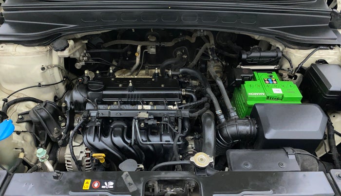 2017 Hyundai Creta SX PLUS 1.6 PETROL DUAL TONE, Petrol, Manual, 75,674 km, Open Bonet