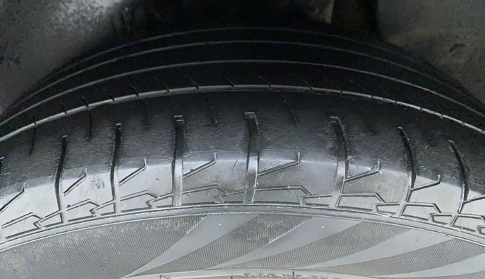 2017 Hyundai Creta SX PLUS 1.6 PETROL DUAL TONE, Petrol, Manual, 75,674 km, Left Rear Tyre Tread