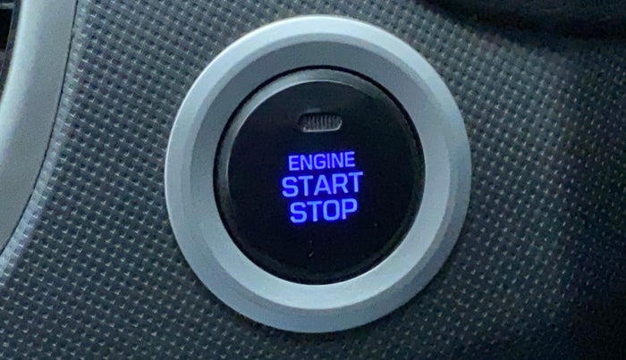 2017 Hyundai Creta SX PLUS 1.6 PETROL DUAL TONE, Petrol, Manual, 75,674 km, Keyless Start/ Stop Button