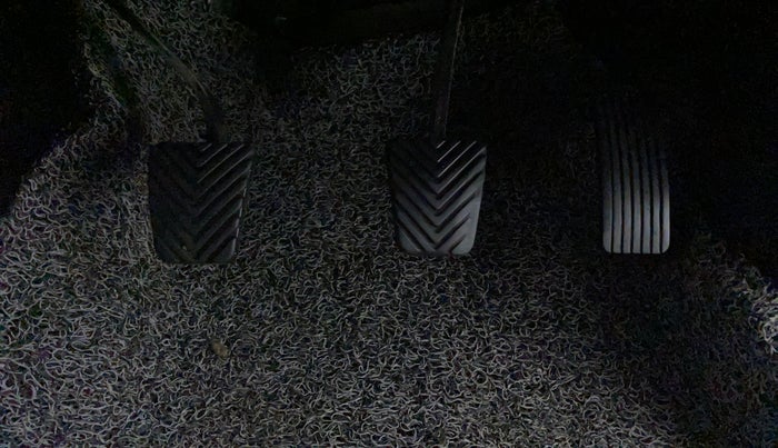 2017 Hyundai Creta SX PLUS 1.6 PETROL DUAL TONE, Petrol, Manual, 75,674 km, Pedals