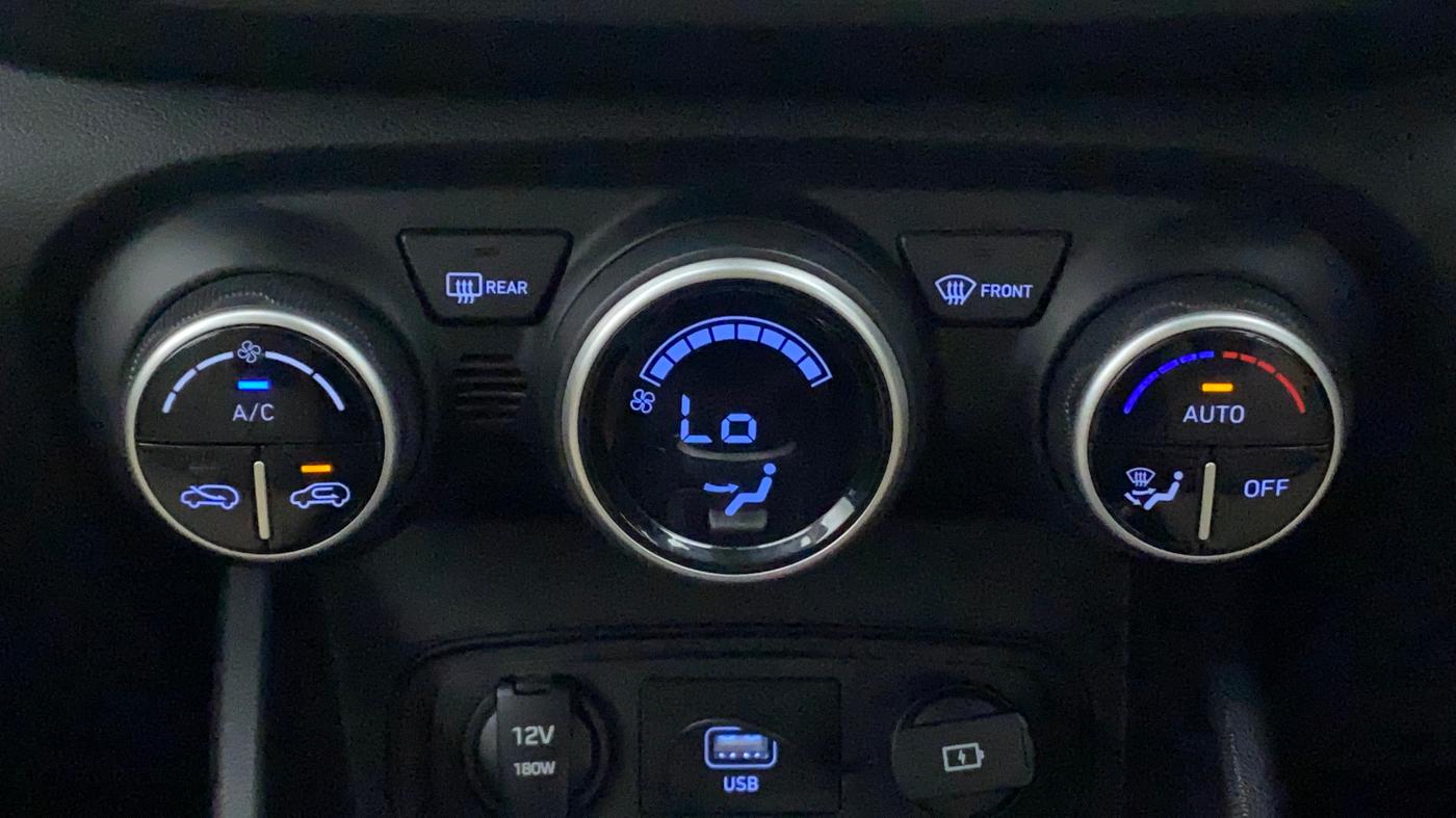 2020 Hyundai VENUE SX PLUS 1.0 TURBO DCT, Petrol, Automatic, 28,451 km, Automatic Climate Control