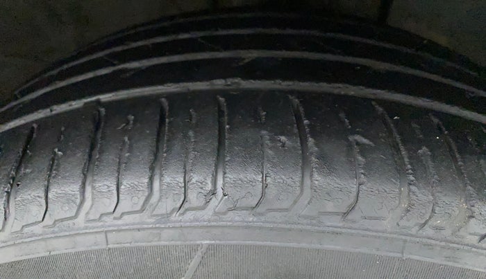 2020 Hyundai VENUE SX PLUS 1.0 TURBO DCT, Petrol, Automatic, 28,451 km, Right Front Tyre Tread