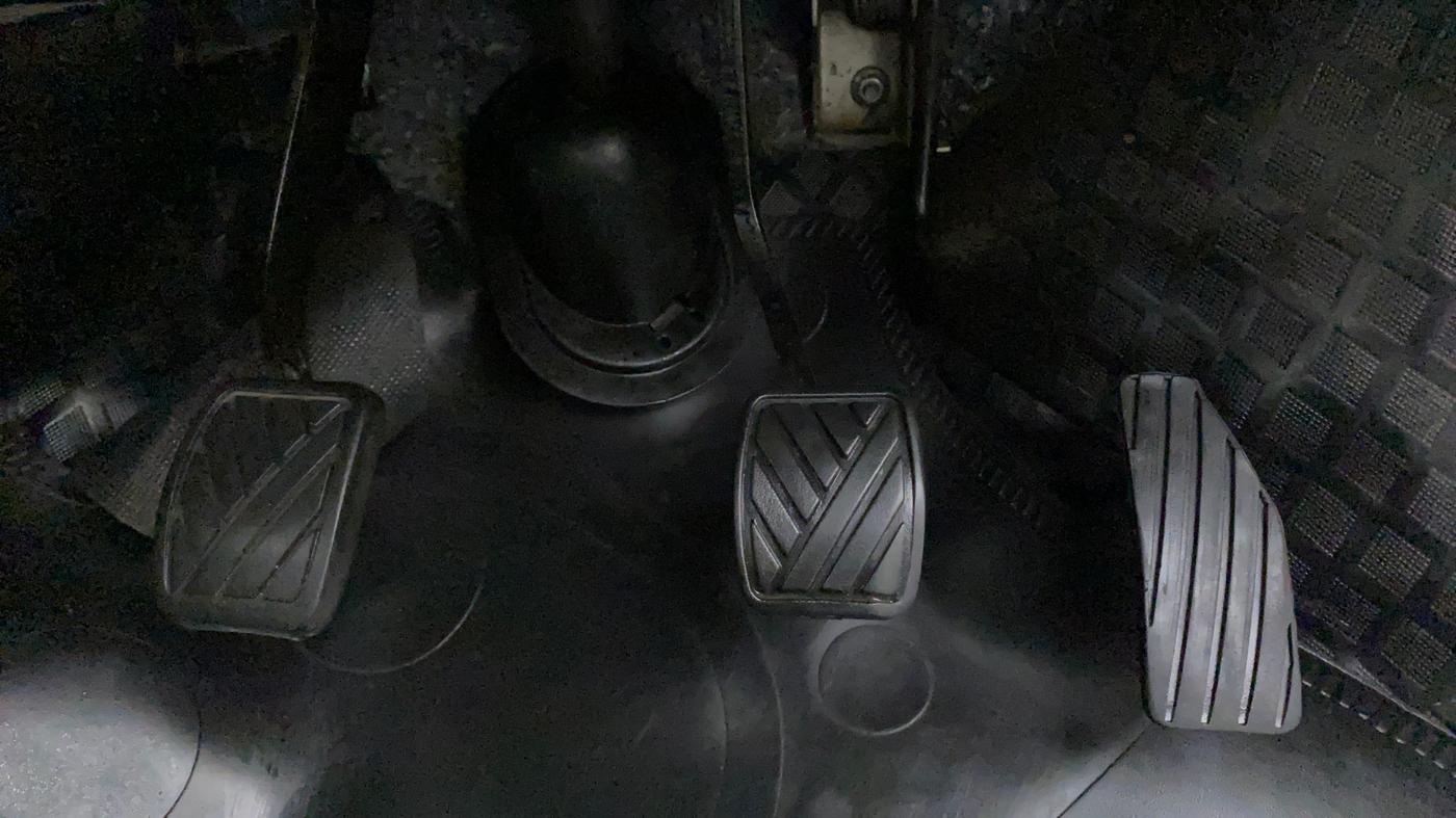 2014 Maruti Wagon R Stingray VXI, Petrol, Manual, 81,132 km, Pedals
