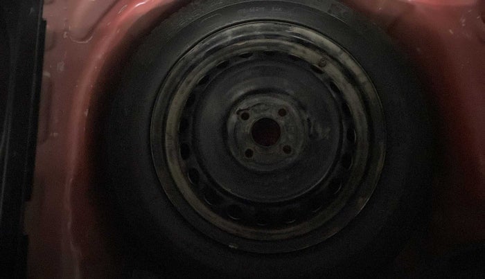 2018 Maruti Swift ZXI AMT, Petrol, Automatic, 52,202 km, Dicky (Boot door) - Tool missing