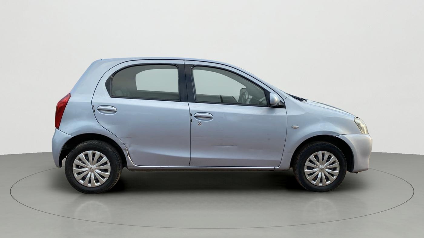2011 Toyota Etios Liva G, Petrol, Manual, 78,102 km, Right Side View