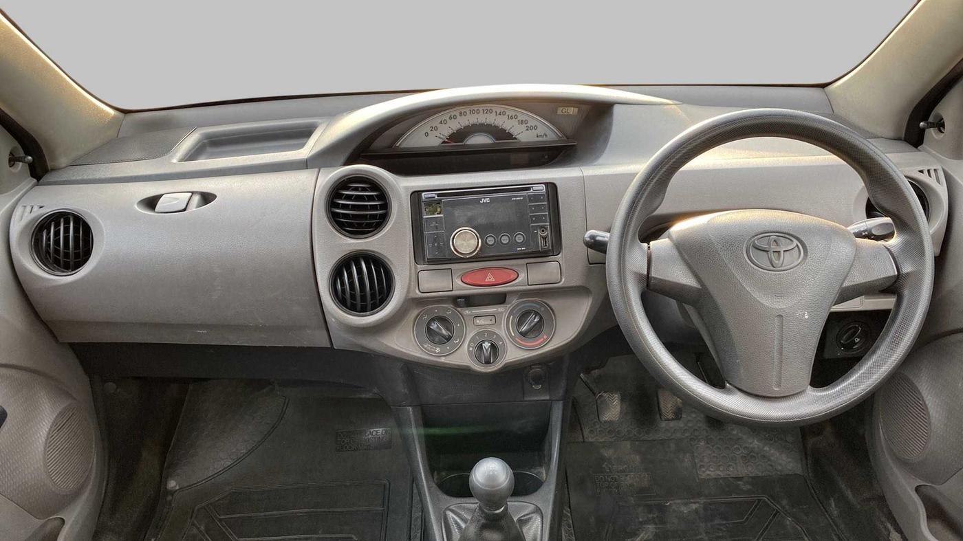2011 Toyota Etios Liva G, Petrol, Manual, 78,102 km, Dashboard