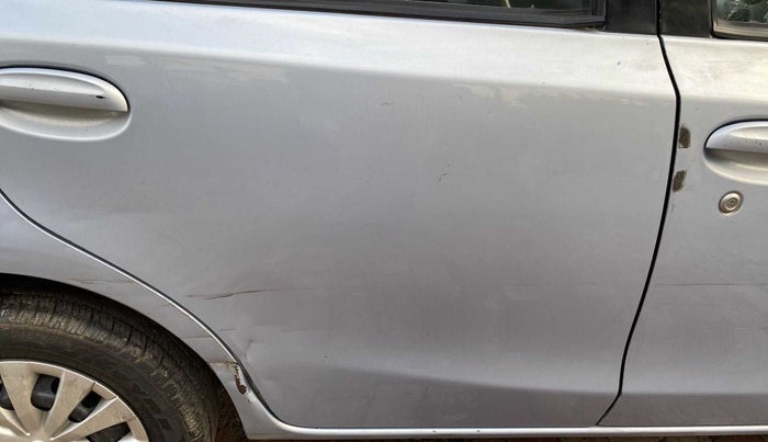 2011 Toyota Etios Liva G, Petrol, Manual, 78,102 km, Right rear door - Slightly dented