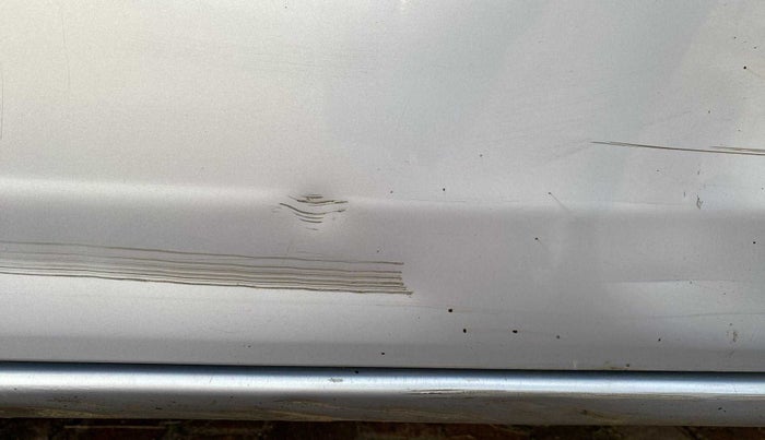 2011 Toyota Etios Liva G, Petrol, Manual, 78,102 km, Left running board - Slightly dented