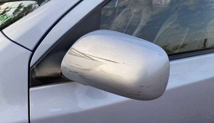 2011 Toyota Etios Liva G, Petrol, Manual, 78,102 km, Left rear-view mirror - Minor scratches