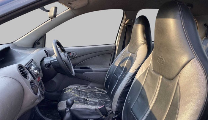 2011 Toyota Etios Liva G, Petrol, Manual, 78,102 km, Right Side Front Door Cabin