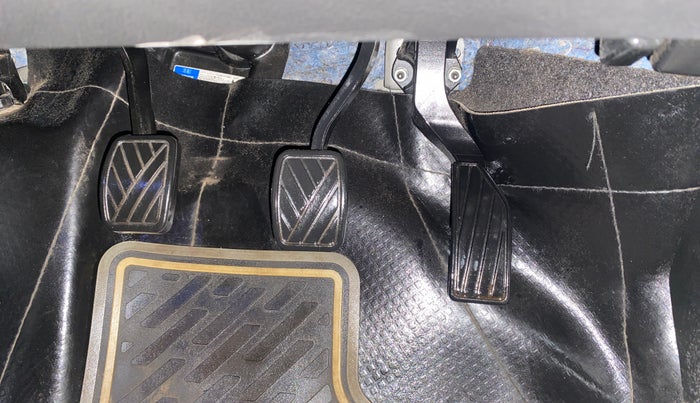 2020 Maruti S Cross ZETA 1.5, Petrol, Manual, 36,138 km, Pedals