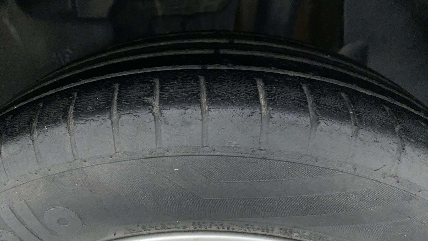 2018 Maruti Swift ZXI (AMT), Petrol, Automatic, 57,912 km, Left Rear Tyre Tread