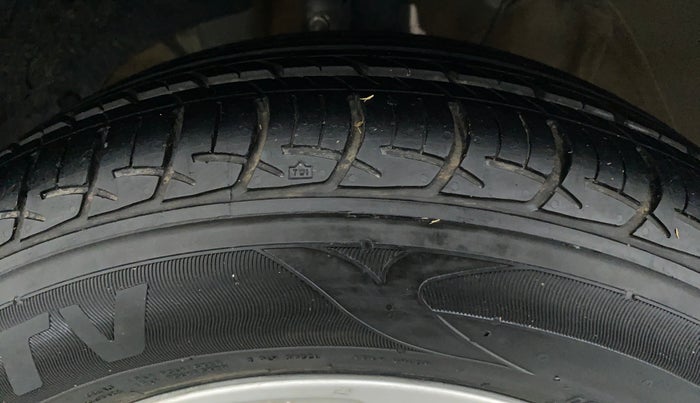 2018 Maruti Swift ZXI (AMT), Petrol, Automatic, 57,912 km, Left Front Tyre Tread