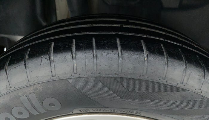 2018 Maruti Swift ZXI (AMT), Petrol, Automatic, 57,912 km, Right Rear Tyre Tread