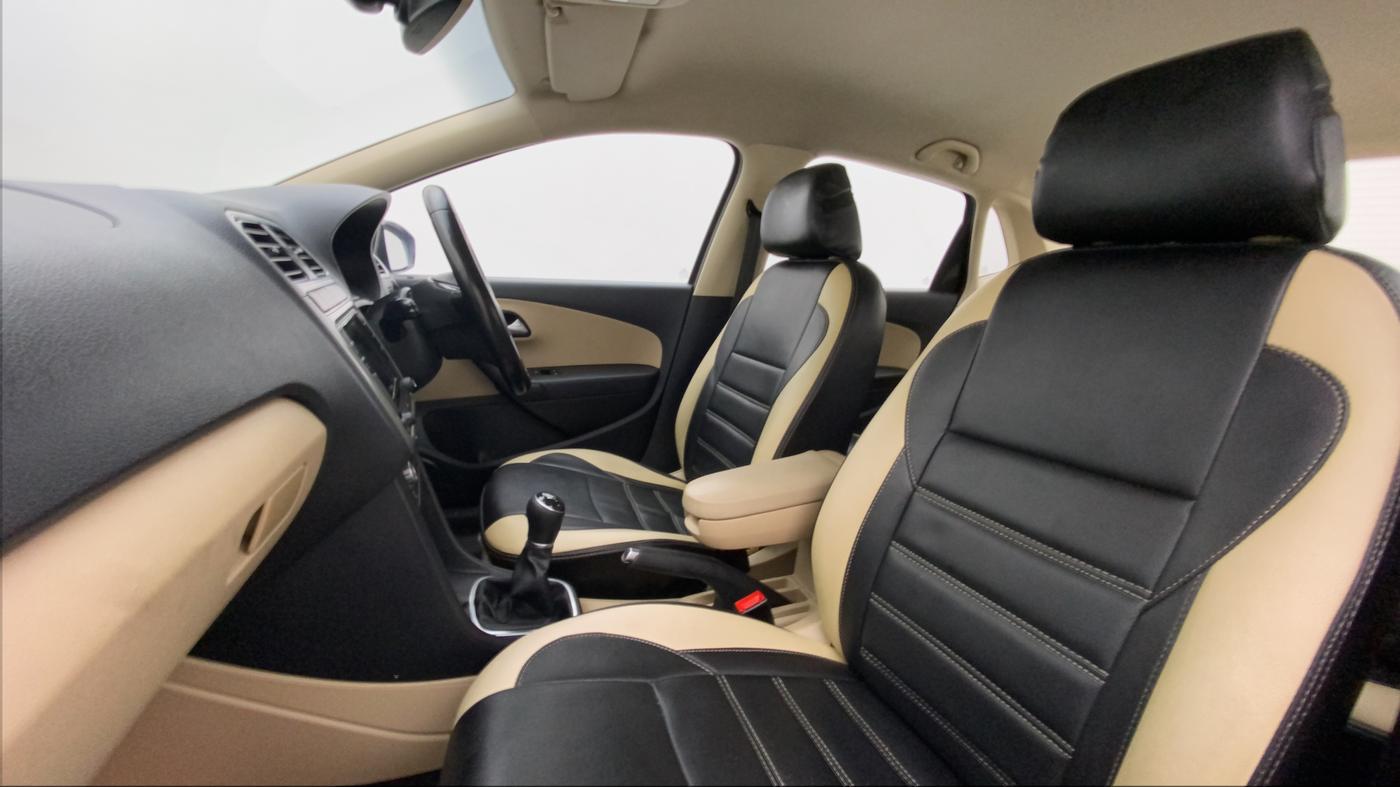 2017 Volkswagen Ameo HIGHLINE1.2L PLUS 16 ALLOY, Petrol, Manual, 1,14,844 km, Right Side Front Door Cabin