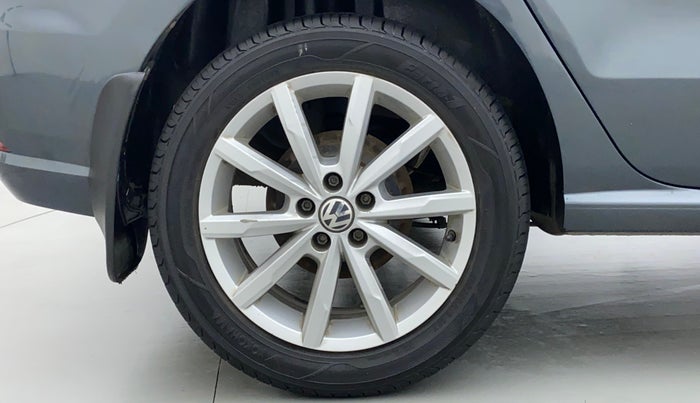 2017 Volkswagen Ameo HIGHLINE1.2L PLUS 16 ALLOY, Petrol, Manual, 1,14,844 km, Right Rear Wheel