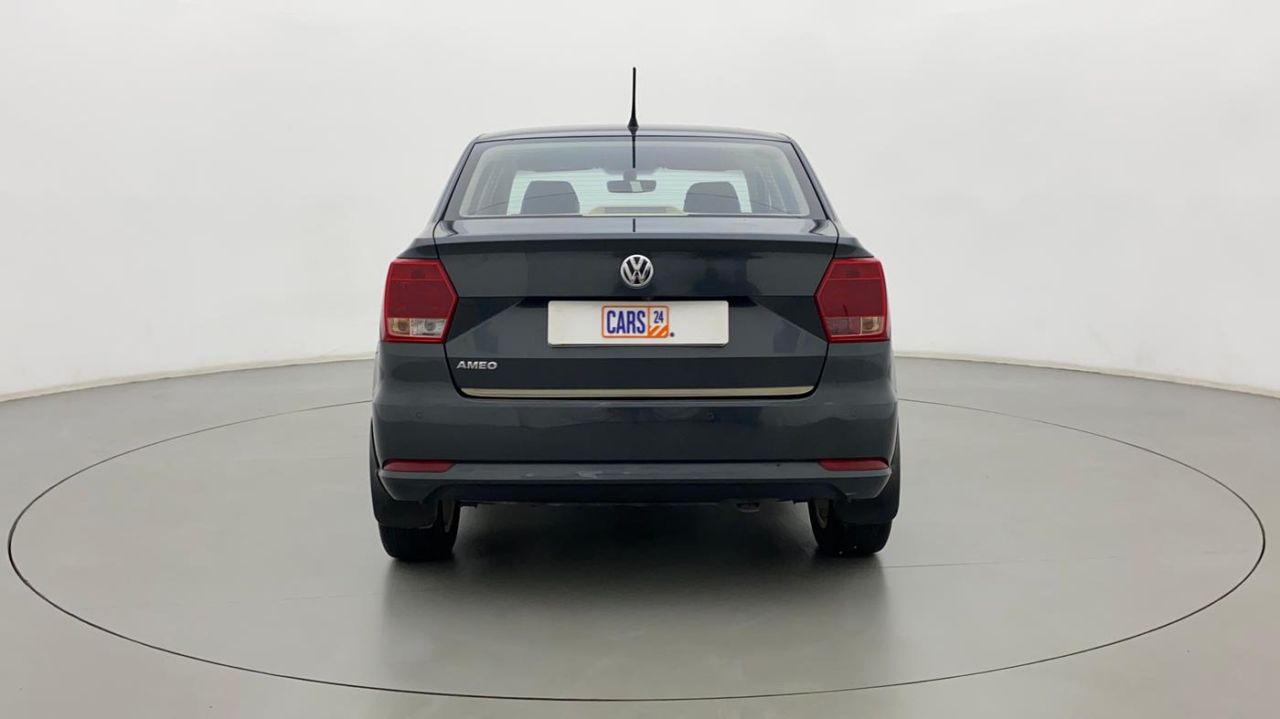 2017 Volkswagen Ameo HIGHLINE1.2L PLUS 16 ALLOY, Petrol, Manual, 1,14,844 km, Back/Rear