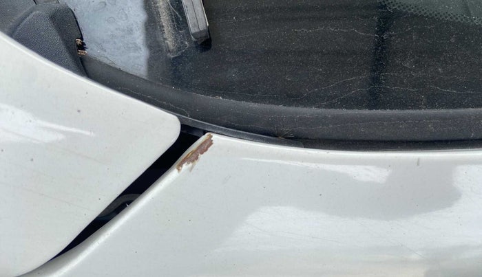 2017 Hyundai i20 Active 1.2 S, Petrol, Manual, 91,107 km, Left A pillar - Slight discoloration
